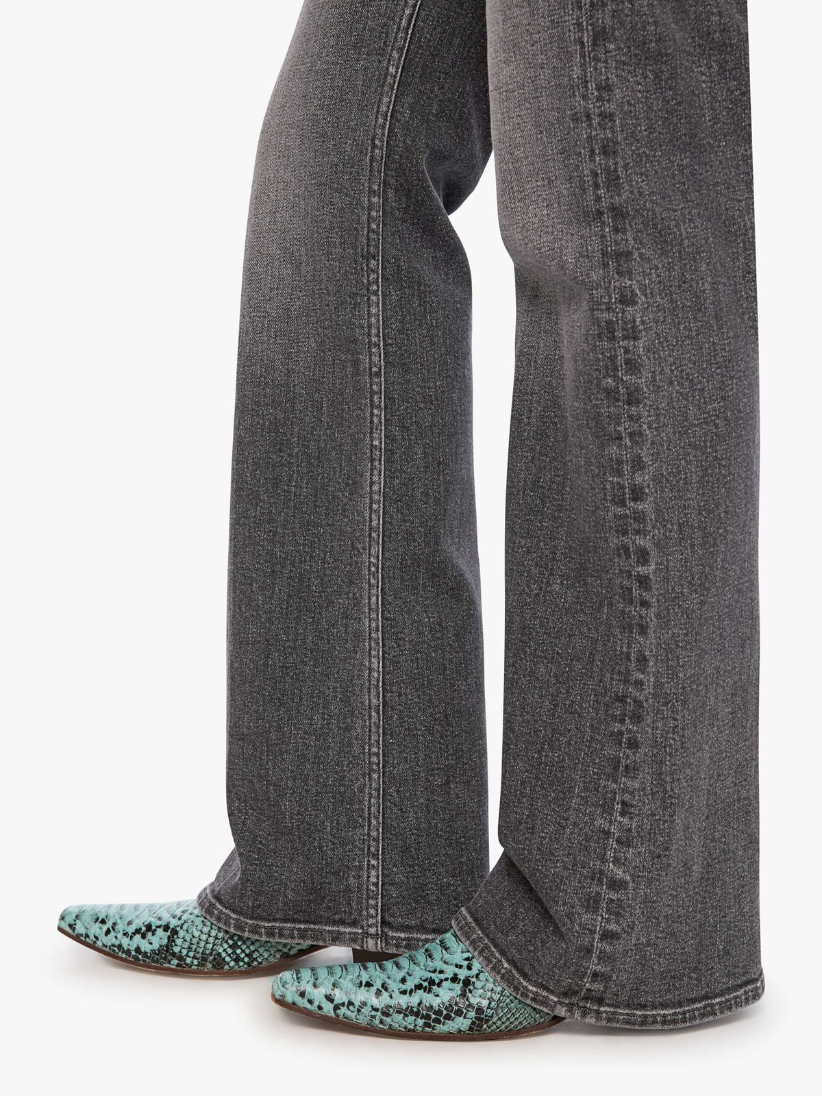 The Jinx Sneak Cliffhanger Denim - Flare &amp; Wide Leg Mother 