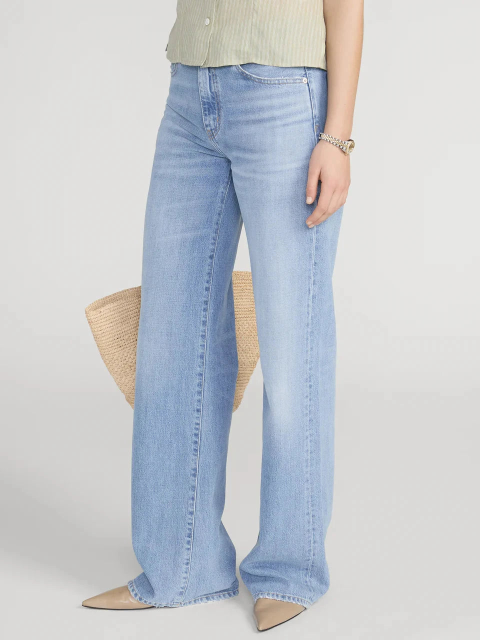 The Off Duty Stroll Frey Denim - Flare & Wide Leg Frame 