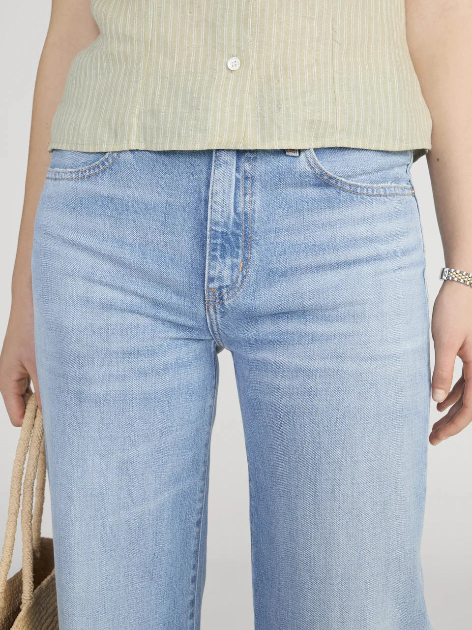 The Off Duty Stroll Frey Denim - Flare & Wide Leg Frame 