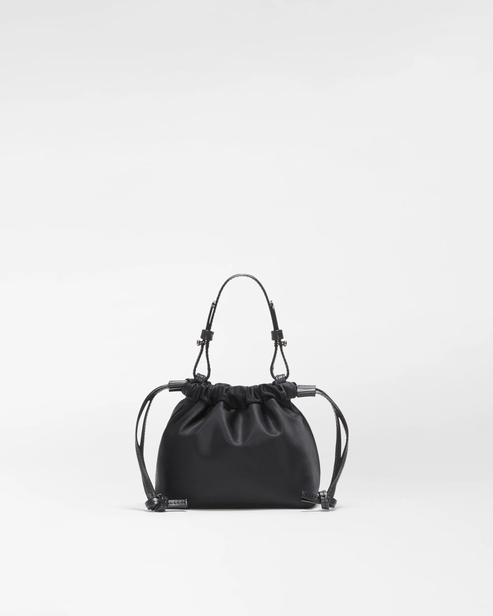 Waverly Bebe Black