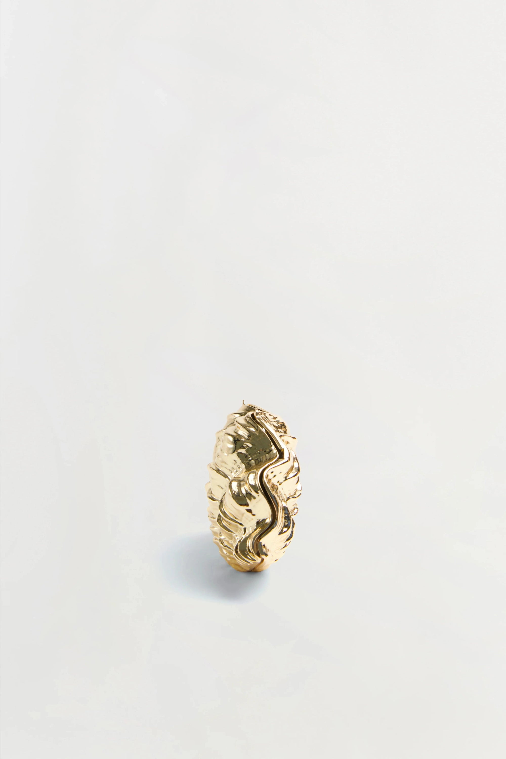 Venus Metal Shell Clutch Clutch Simkhai 