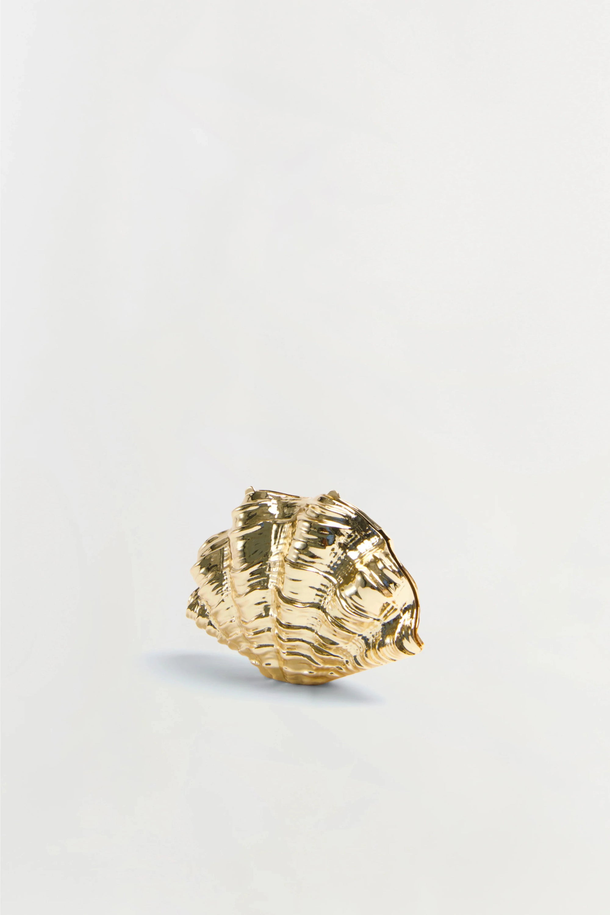 Venus Metal Shell Clutch Clutch Simkhai 