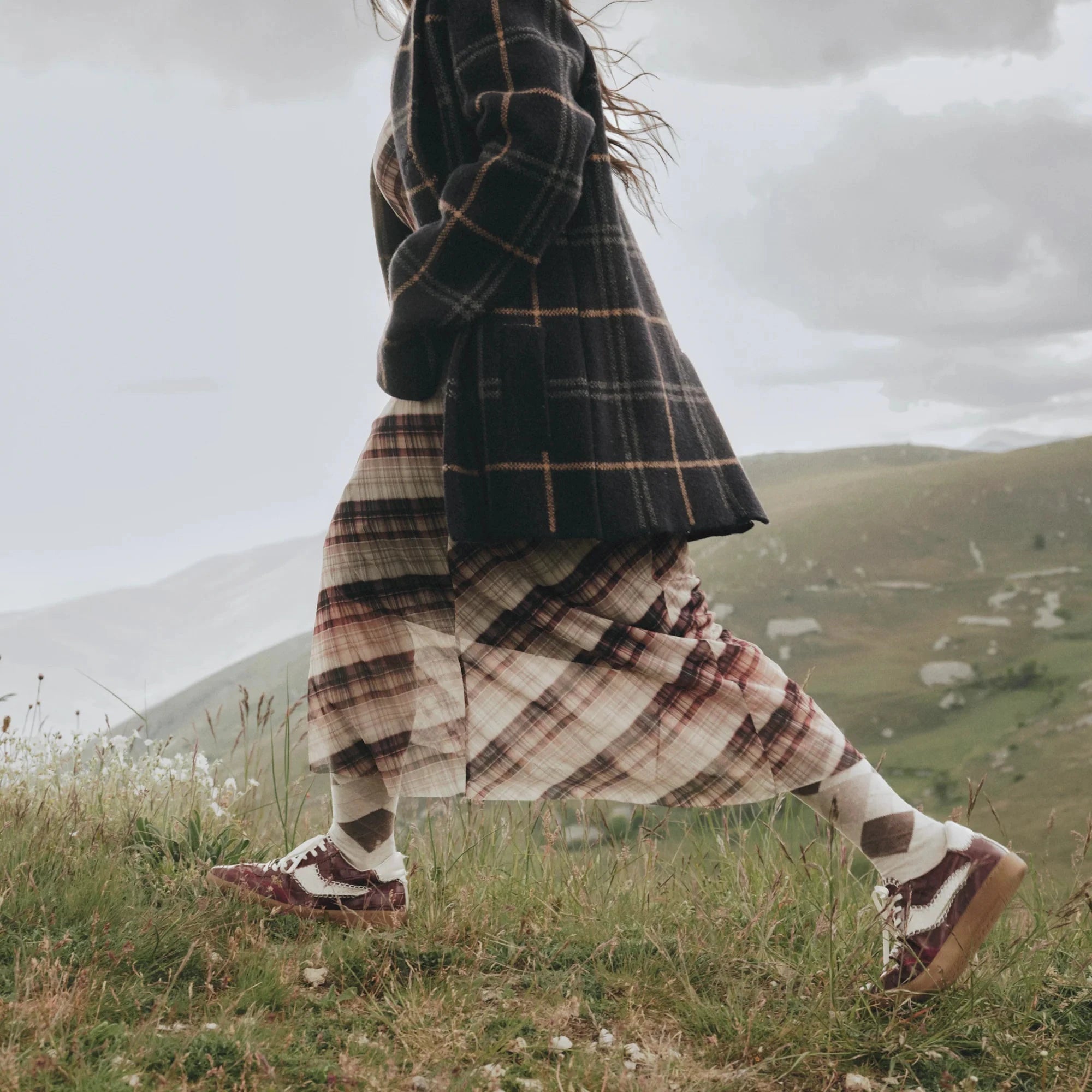 Notice Stitch Sneaker Oxblood Croco Embossed Leather Sneakers Dolce Vita 