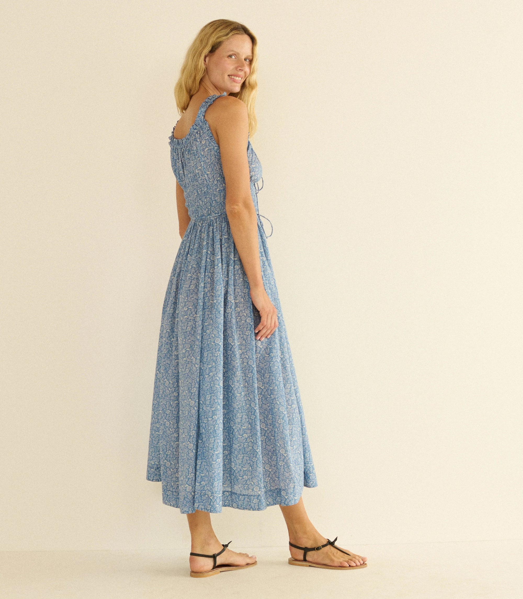 Emmaretta Dress Blue Garden Bloom Dresses - Midi Doen 