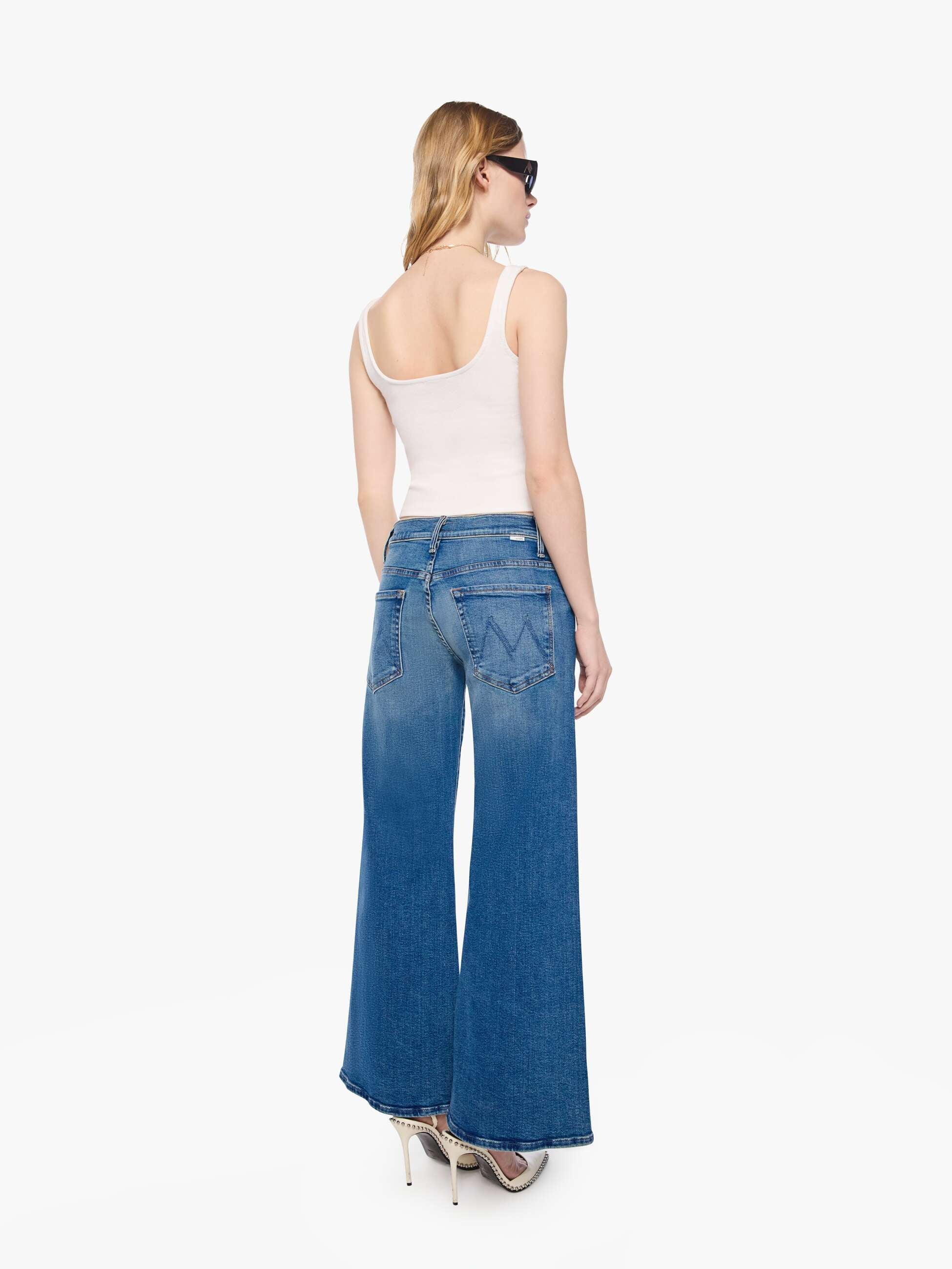 The Lil Mid Rise Sidestepper Twist Sneak Strike It Rich Denim - Flare &amp; Wide Leg Mother 