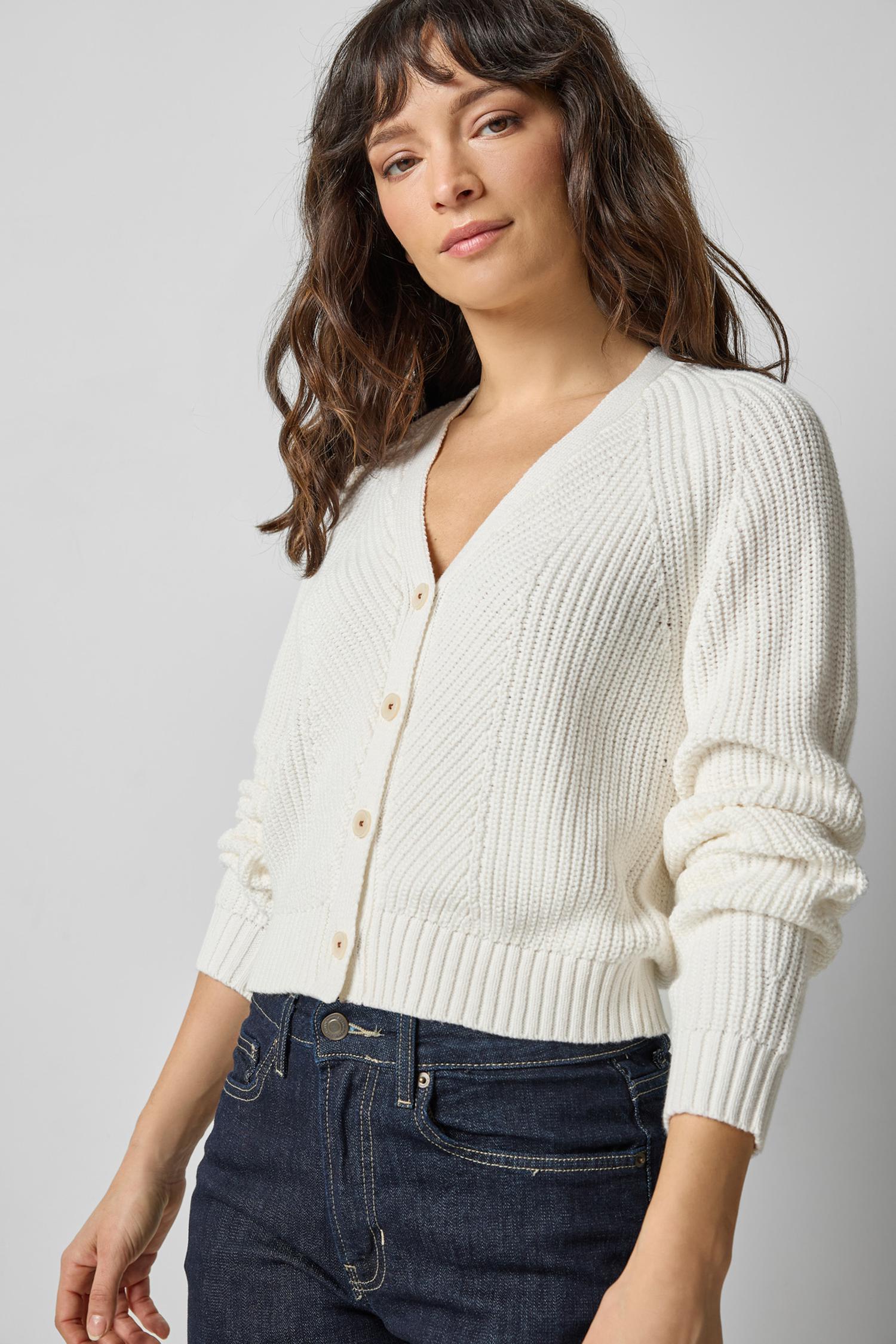 Shrunken V-Neck Cardigan White Sweater - Cardigans Lilla P 