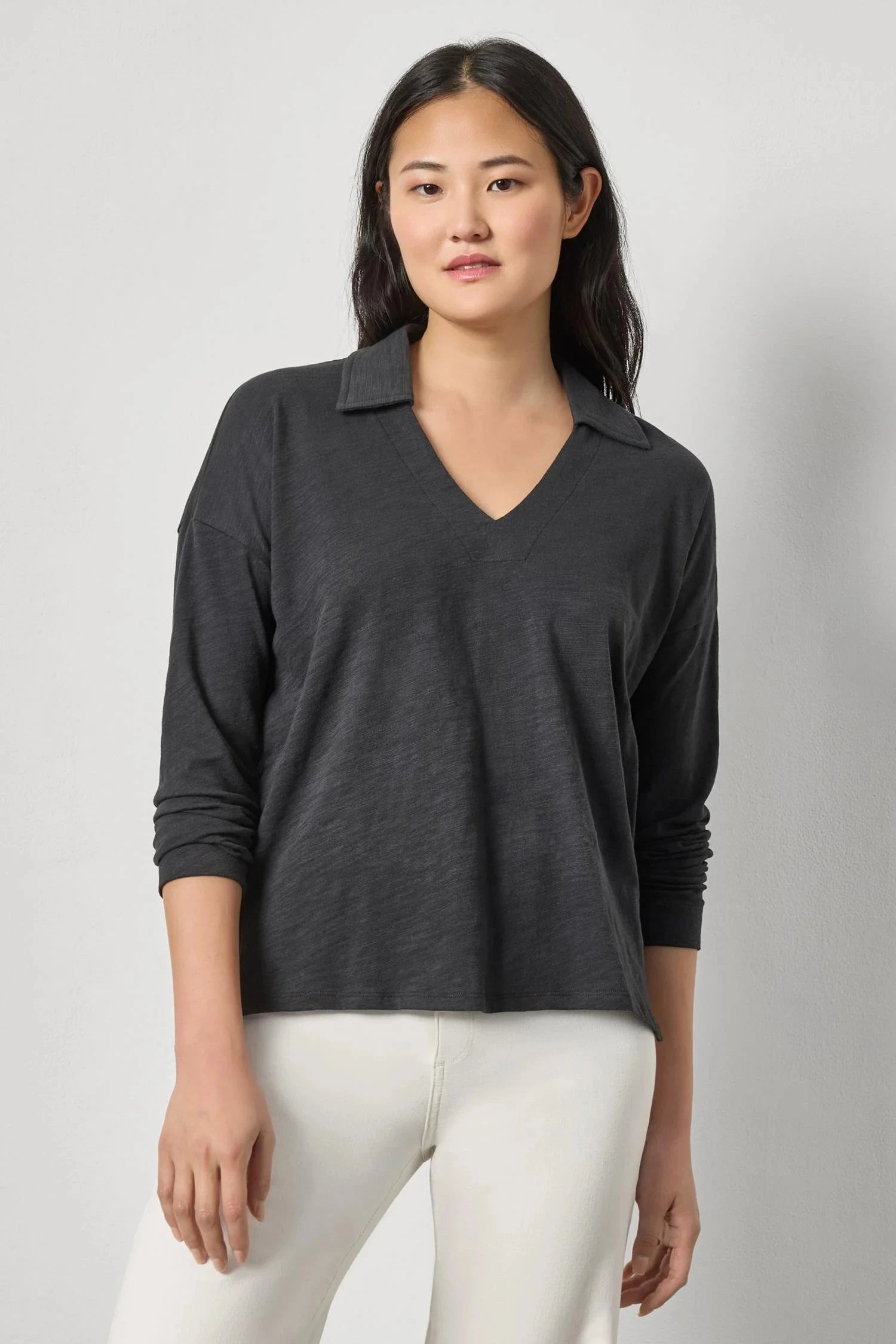 Easy Collared Split Neck Black Tops - Tees Lilla P 