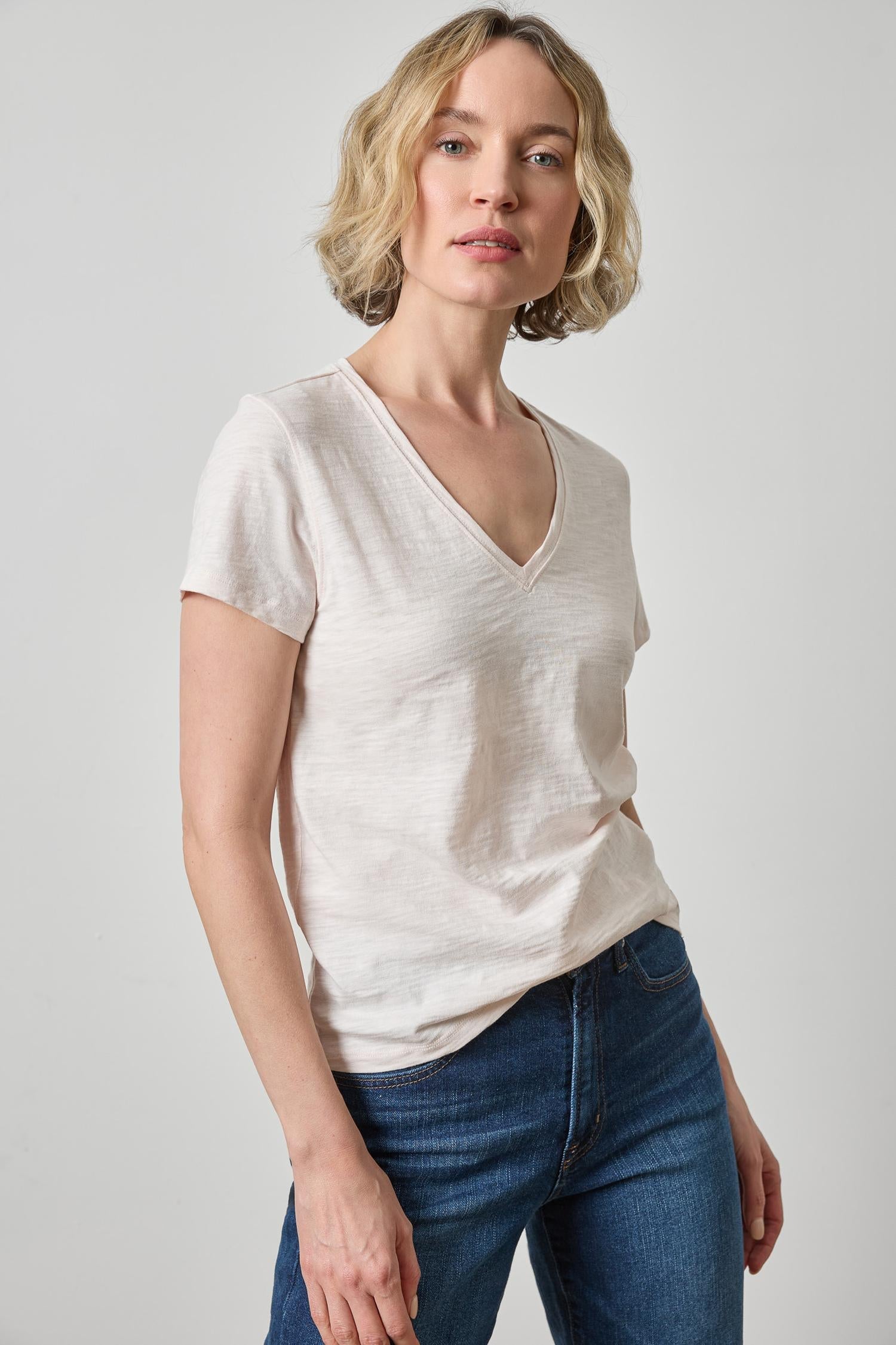 Short Sleeve Back Seam V Neck Tee Tearose Tops - Tees Lilla P 