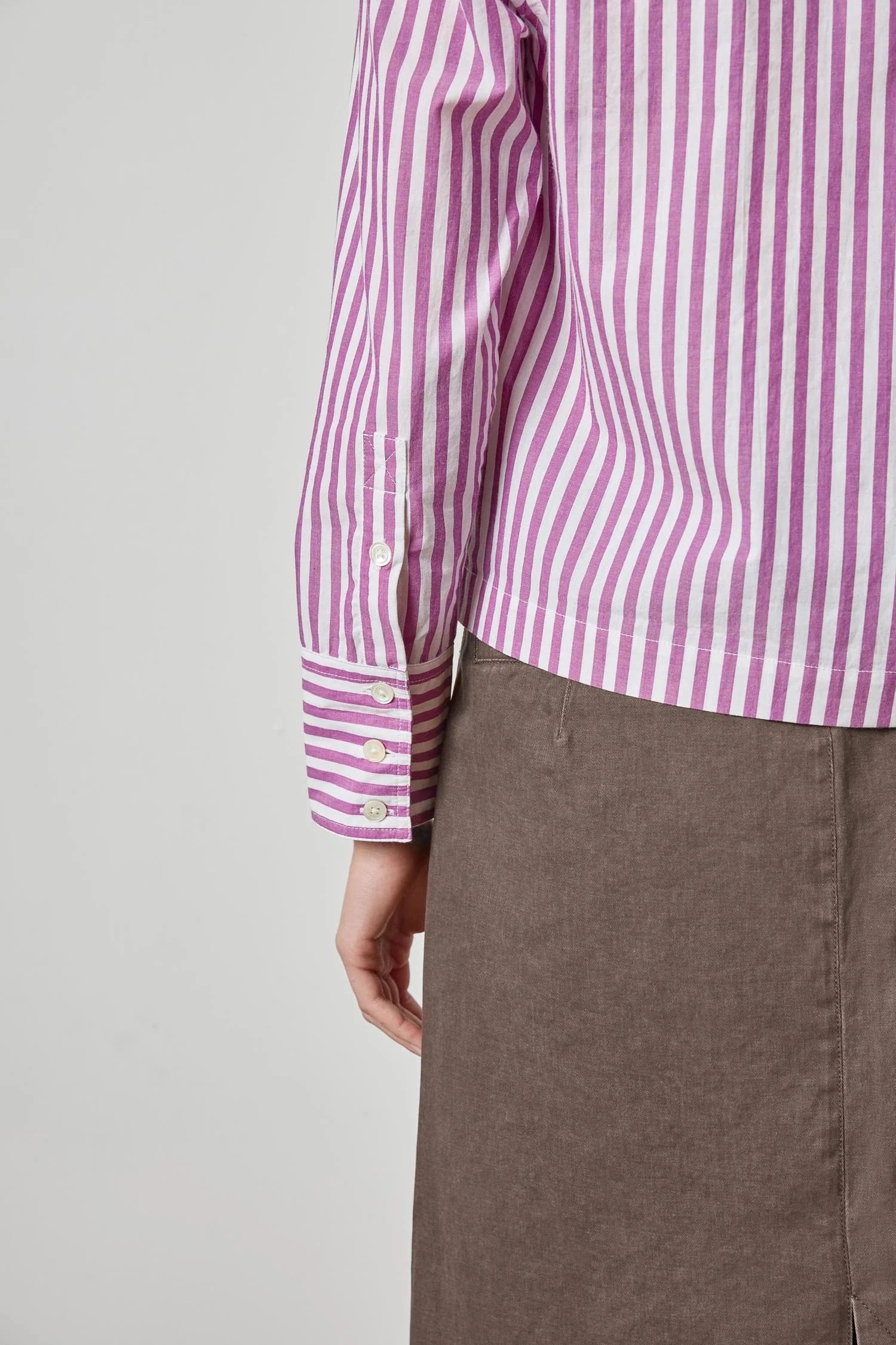 Straight Fit Short Button Down Snapdragon Stripe Tops - Button Down Lilla P 