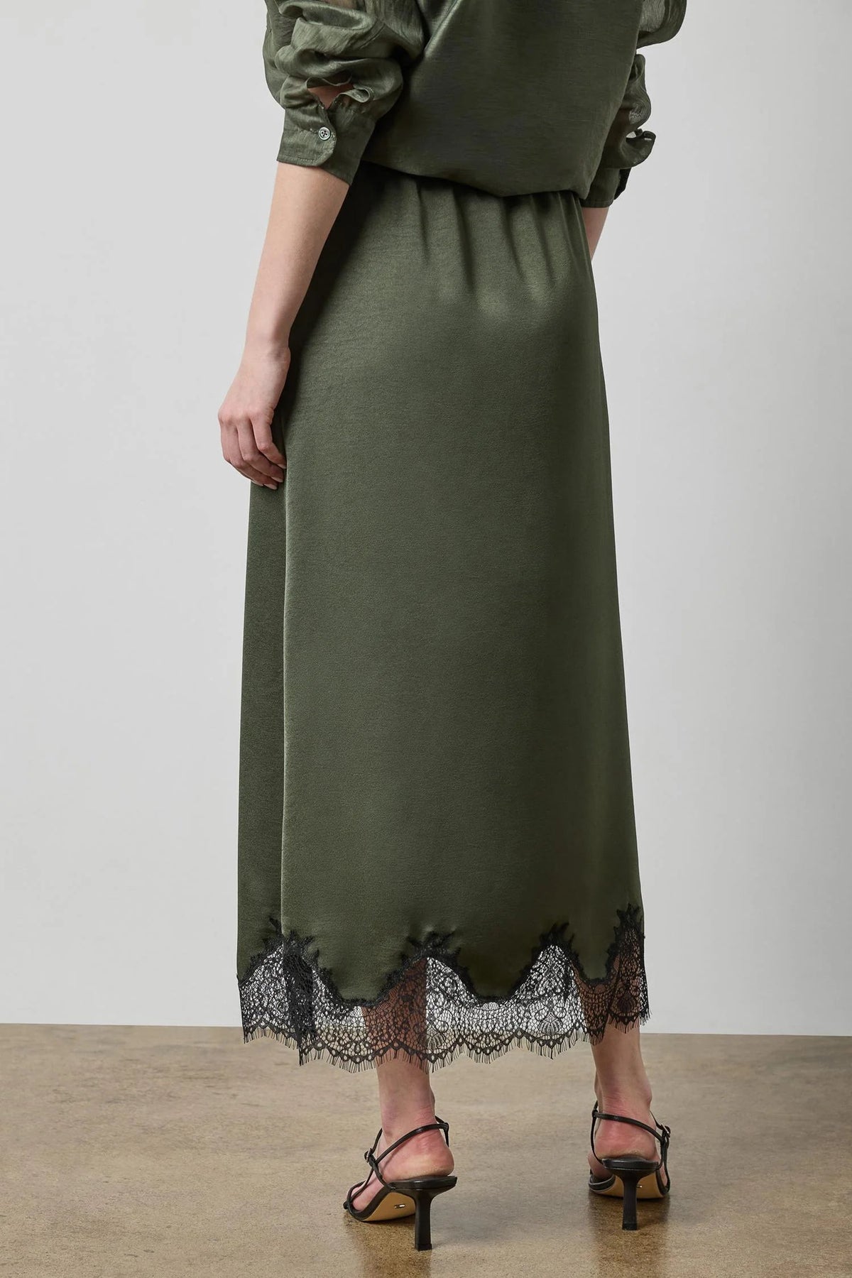 Crepe Satin Skirt with Lace Trim Fir Skirts - Midi Lilla P 