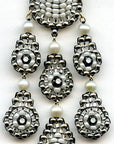 E74020 earrings