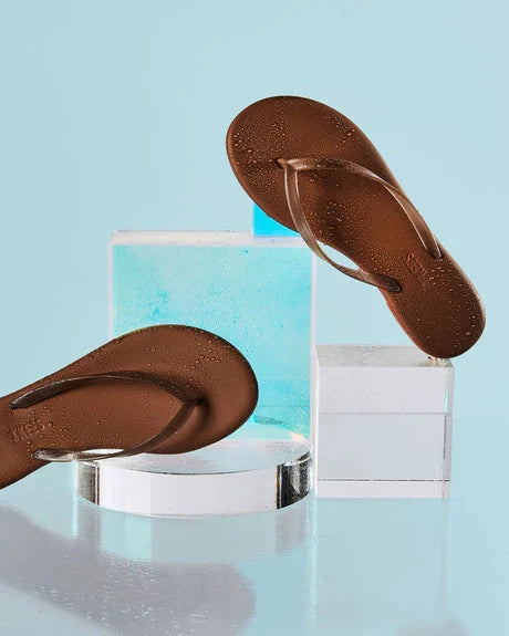 Aqua Flipflops Brun Sandals - Flip Flops Tkees 