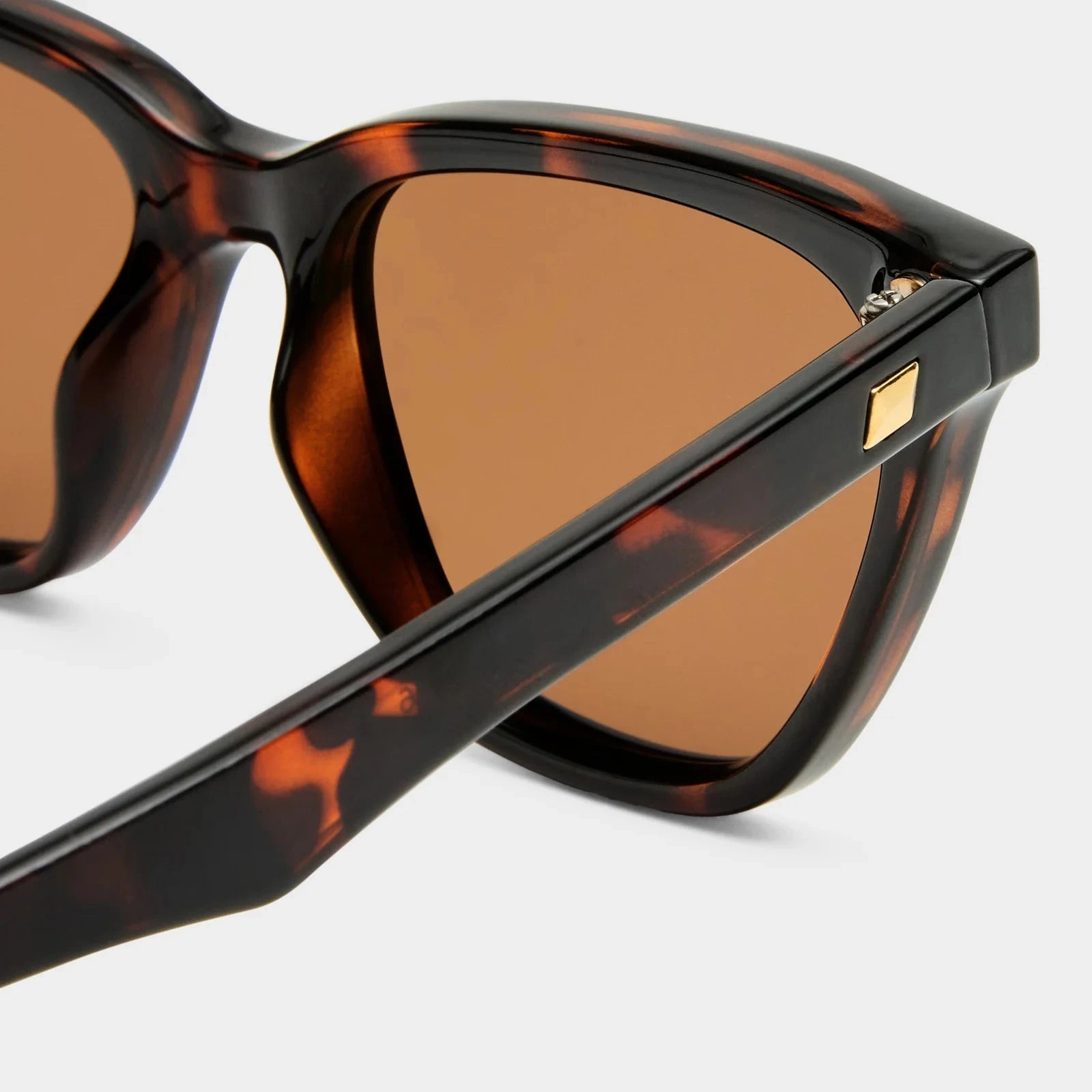 Unfaithful Tort Sunglasses Le Specs 
