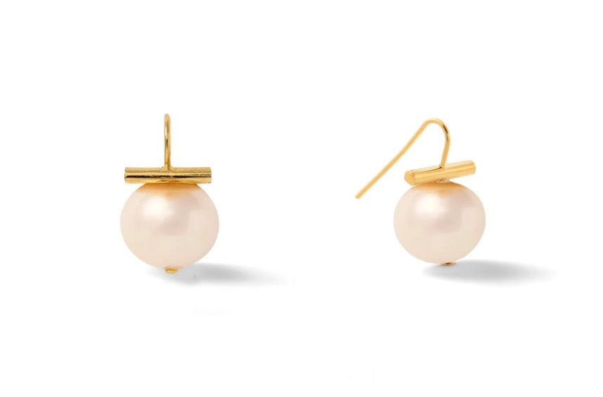 Classic Medium Pebble Pearl Earring Pale Champagne Jewelry - Earrings Catherine Canino 
