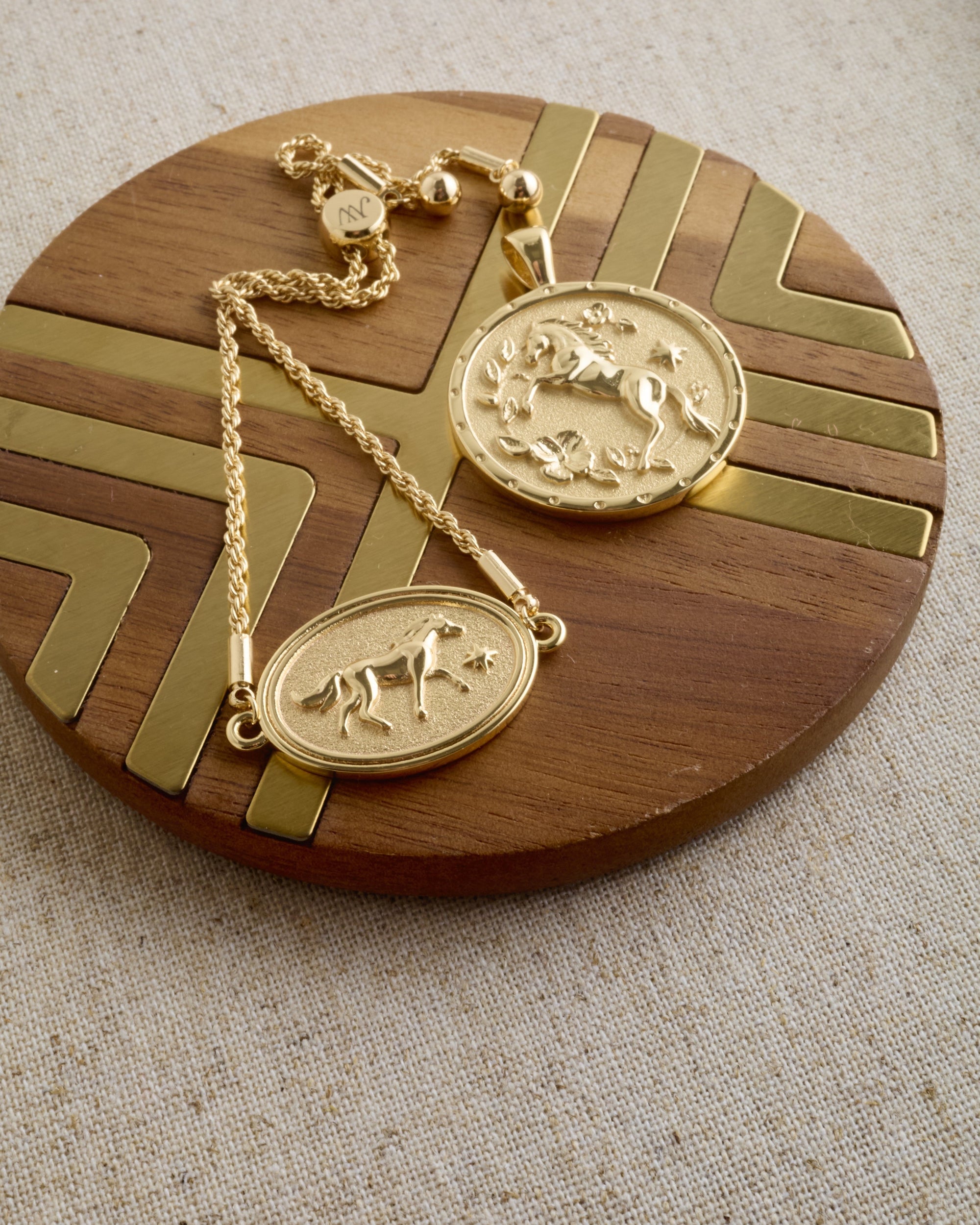 Courage Year of the Horse Pendant 18" Drawn Link Necklaces Jane Win 