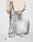 Metro Tote Deluxe Medium Matte Silver