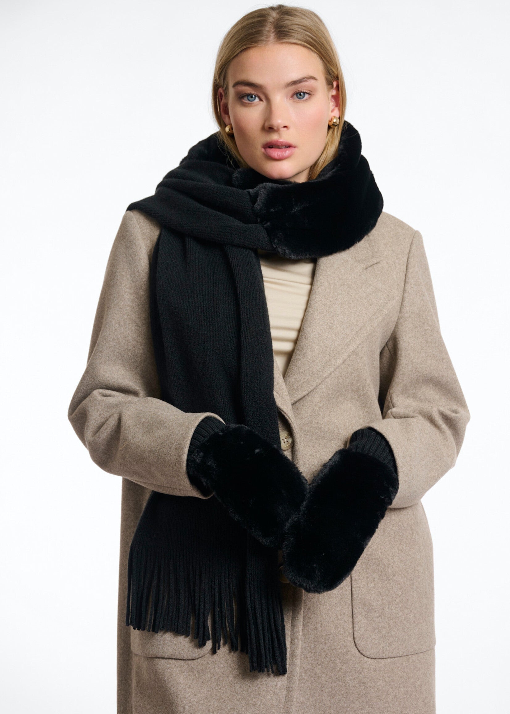 Oxo Faux Fur Gloves Black Gloves Rino & Pelle 